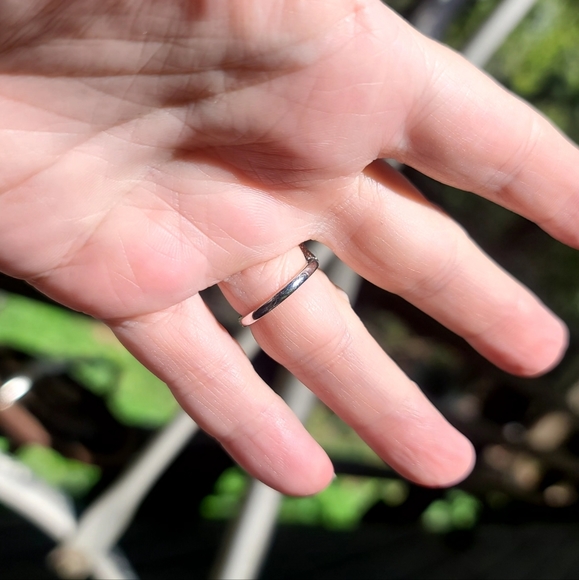 White sapphire & sterling silver ring sz 5 - Picture 9 of 17
